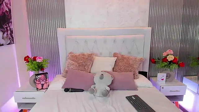 MelodySweetHoney webcam