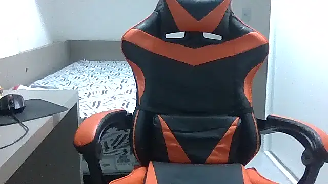 JUNINHOLEKEJR webcam