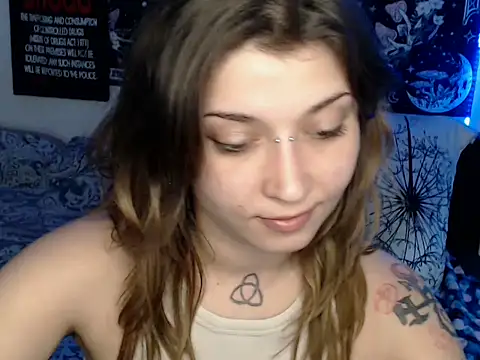 AlienforTwenty webcam