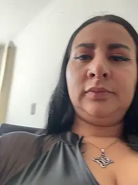 Webcam Model (Abril_Luv)  is live.Free join now!