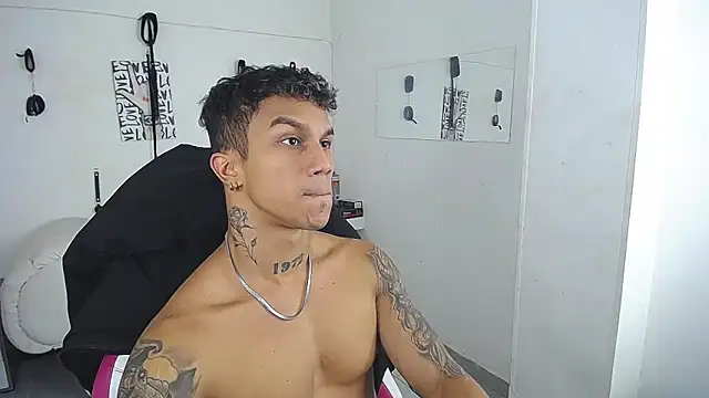 Leonard_Price webcam