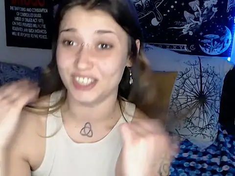 AlienforTwenty webcam