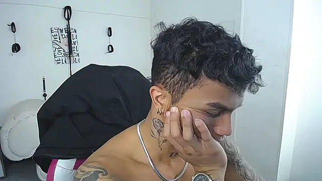 Leonard_Price webcam