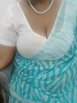 Webcam Model (Tamil_aishu09)  is live.Free join now!