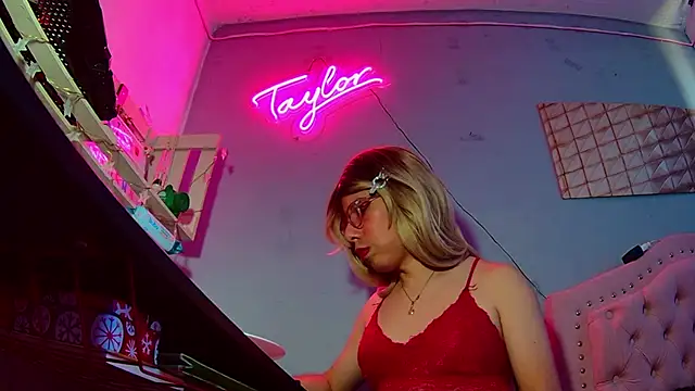 Taylor_Cum_Hot webcam
