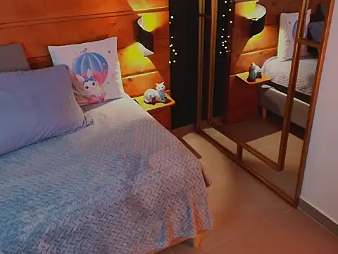 milena_kiitty - Milena_kiitty's free webcam - UK Sex Cams