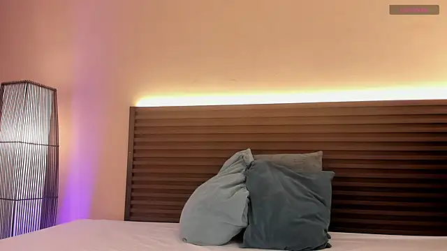 angie_harmony webcam