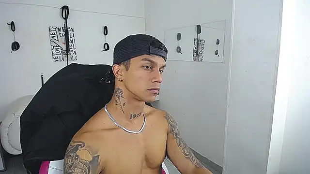 Leonard_Price webcam