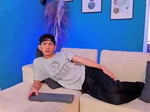 Marcus_and_Tony webcam