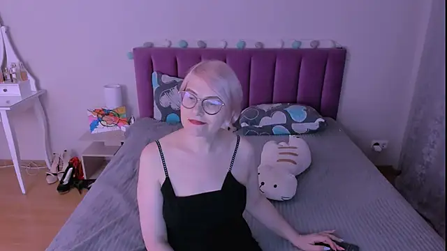 sabrinamacmarren - Sabrinamacmarren's free webcam - UK Sex Cams