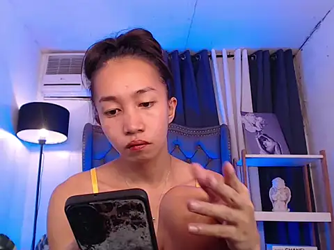 Sweet_kittyxx webcam