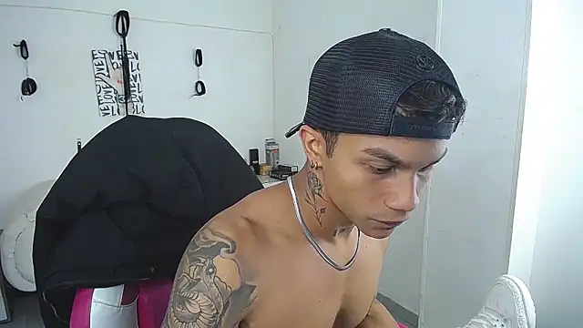 Leonard_Price webcam