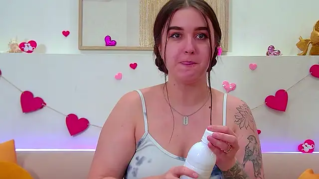 ChristinaMilton webcam