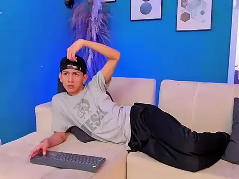 Marcus_and_Tony webcam