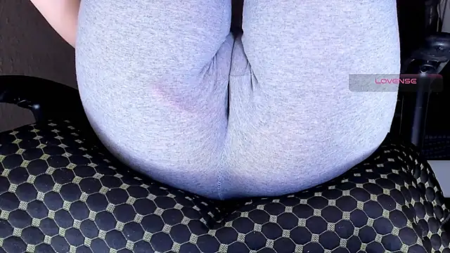 Cameltoe_squirt_inPants webcam