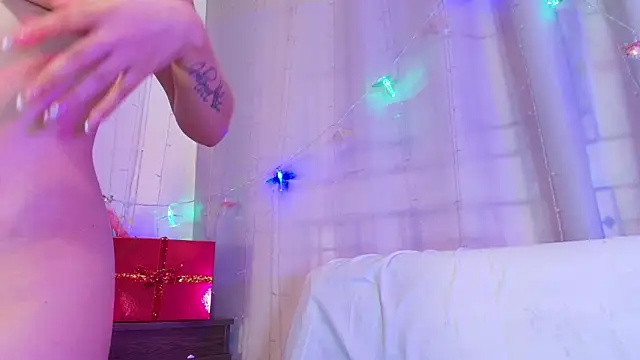 adara_johnson__ webcam