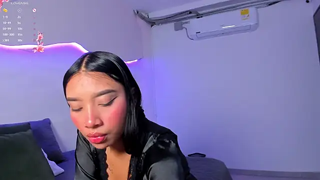 MissPocahontass webcam