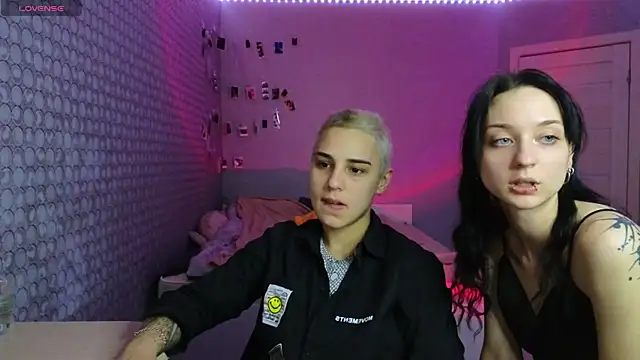 Escaped_Brides webcam