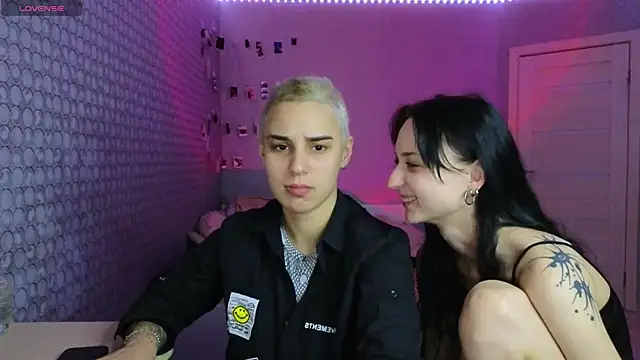 Escaped_Brides webcam