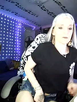 Purple2StayThnxx webcam