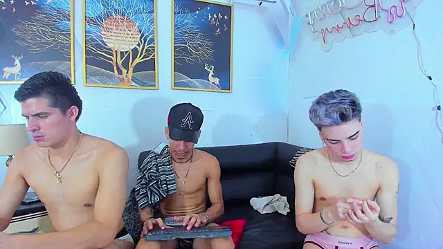 Alex_jeins_at webcam