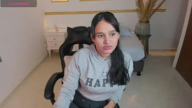 lia_sexx19 - Lia_sexx19's free webcam - UK Sex Cams