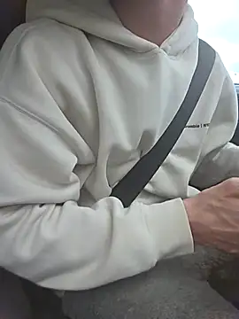 zeefy (M young) - Risky public cum