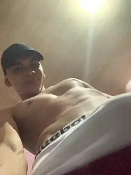 branquinhodelicia (M twink) - Masturbação no Banheiro 🚿🤫👅