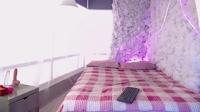 aaron_fordd (M twink) - Deep Glass Dildo  😈