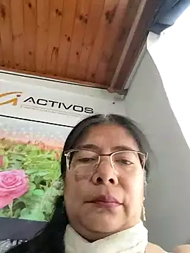 __valentina18 (G young) - Shwo Oil on my big tits