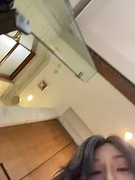 美女linjianvhai在线直播