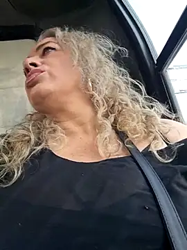 sofiacurvy_45 webcam