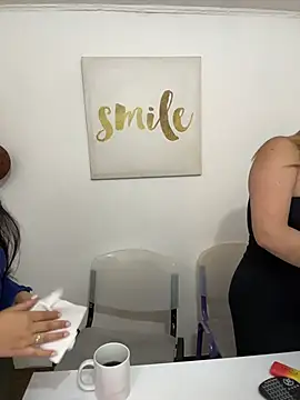 Antonella_Julieta webcam