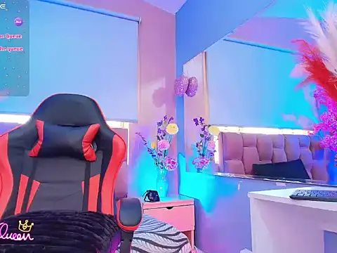 mia_thompsonn_ webcam