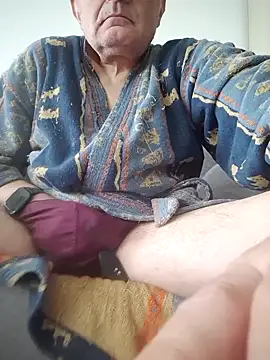 bretoncool (M mature) - Je sors ma bite