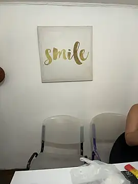 Antonella_Julieta webcam