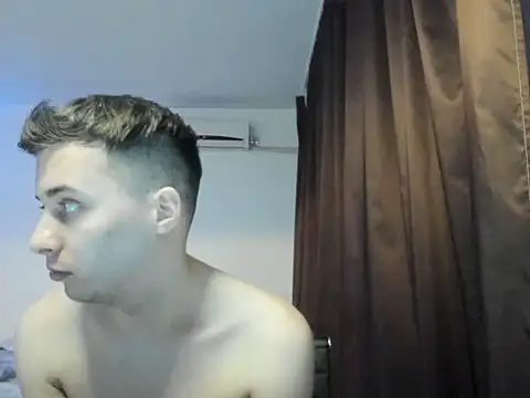 Dreamboy24 webcam