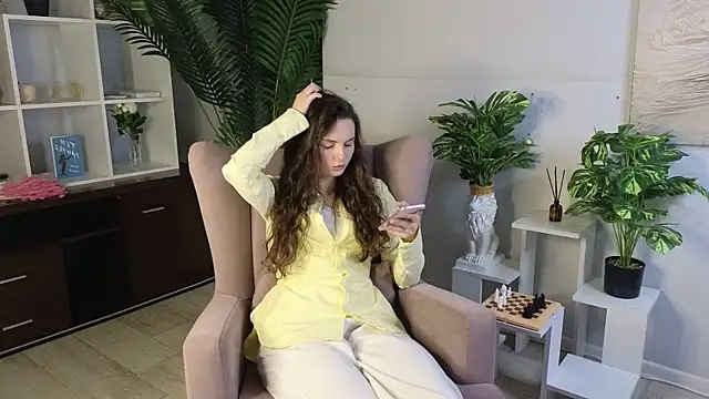 HermilaMcintyde webcam