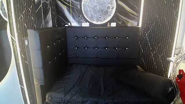 Bruja__Scarlata webcam