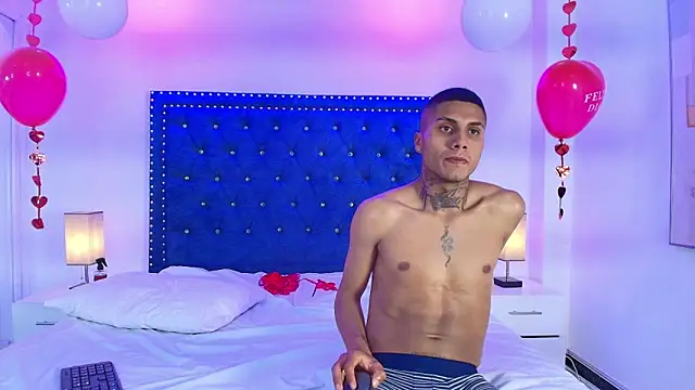 Damian_and_roxanne webcam