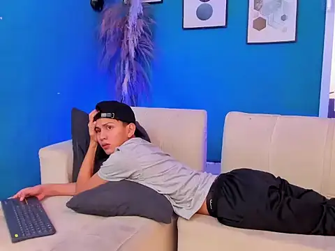 Marcus_and_Tony webcam