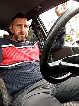 bzh45 (Ask my age) - Last tipper get 🎁