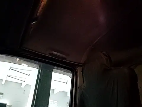 whitebriefboy webcam