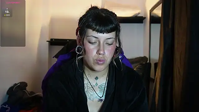 _sharlotte777 webcam