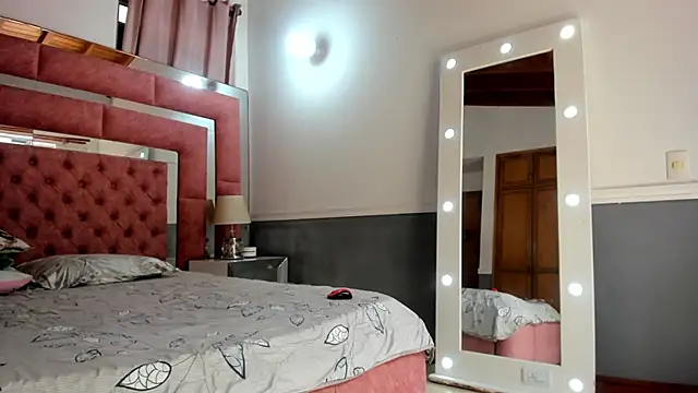 briana_wonder69xxx webcam