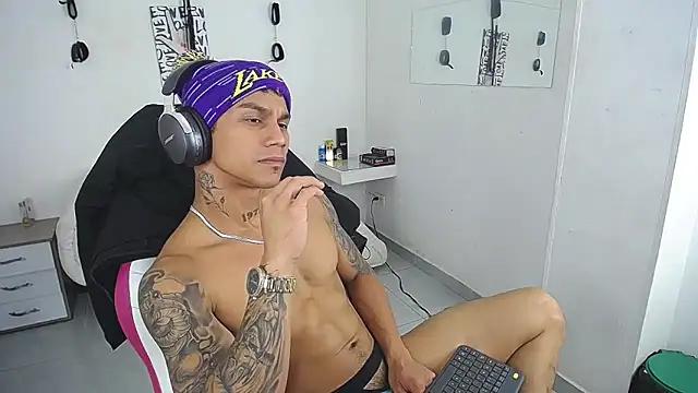 Leonard_Price webcam