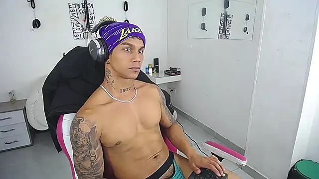 Leonard_Price webcam