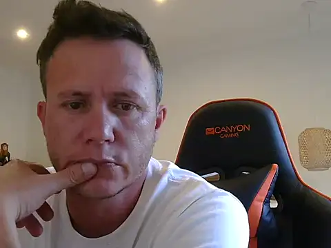 TroyDieselXXX webcam