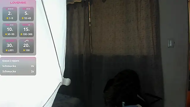 miss_charlott_18 webcam