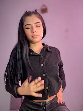 Webcam Model (nicky_angelyc)  is live.Free join now!